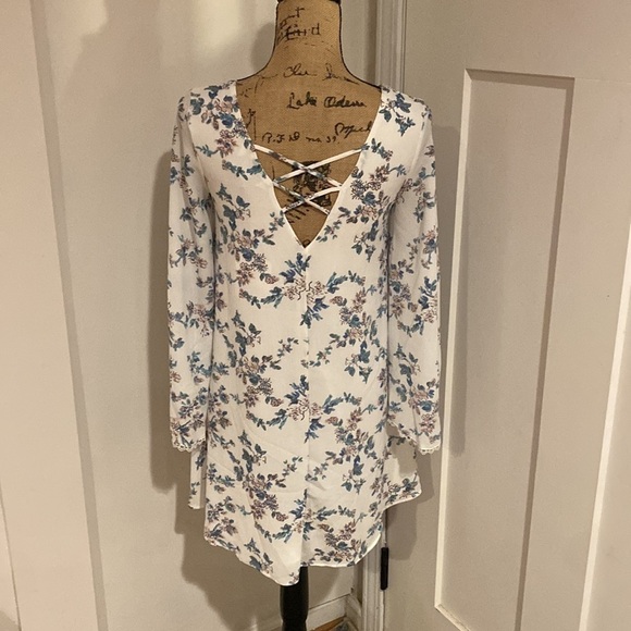 Davi & Dani Dress Size Small NWT - Picture 4 of 9